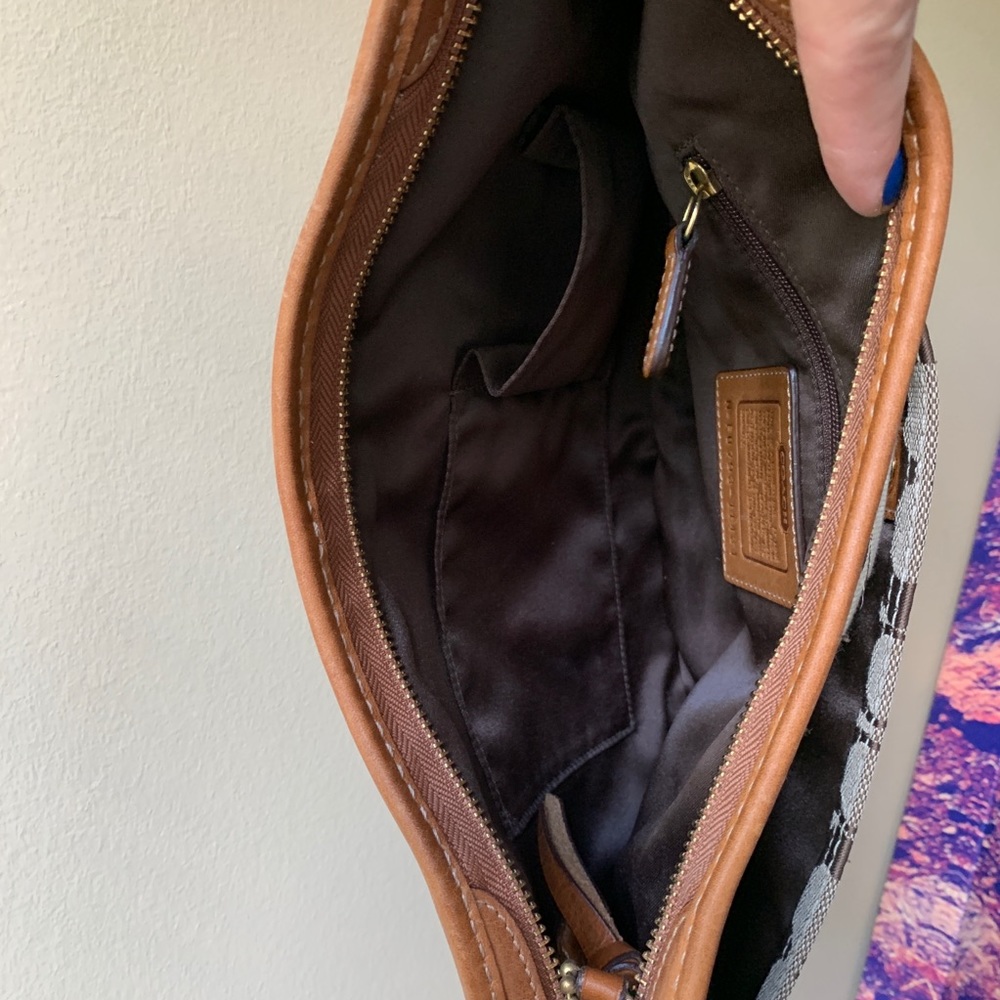 Coach tan handbag - Picture 4 of 6